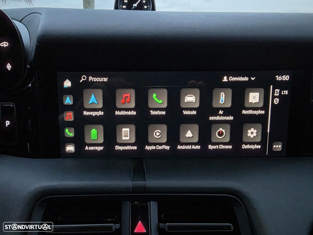 Porsche Taycan Cross Turismo 4 - 26