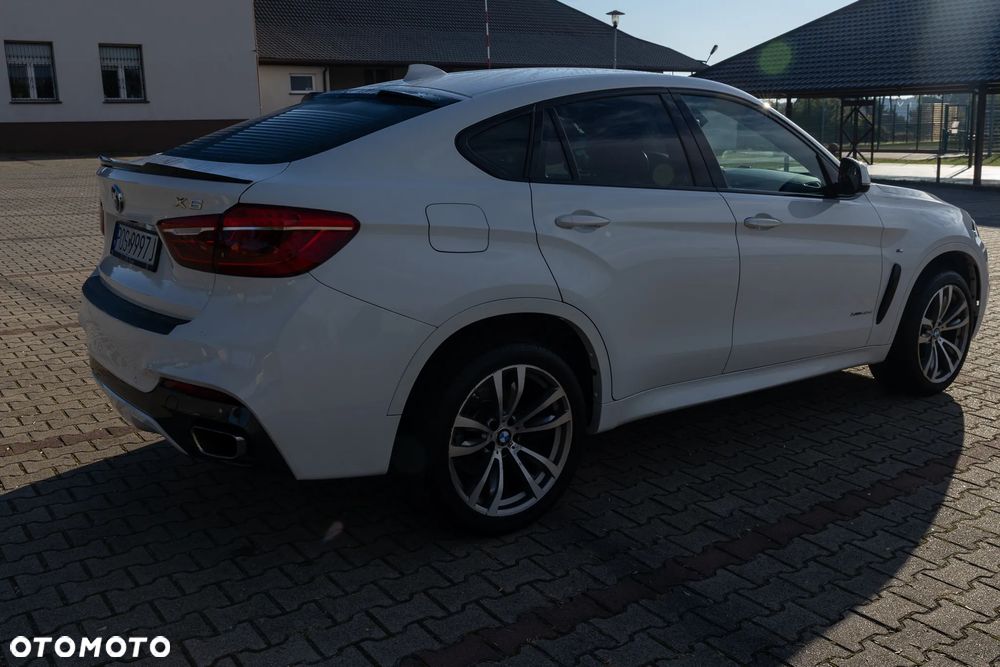 BMW X6 xDrive40d - 11
