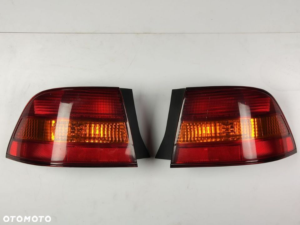 LEXUS ES Lampa Tylna Prawa i Lewa - 2