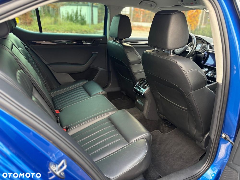 Skoda Superb 2.0 TDI SCR 4x4 L&K DSG - 10