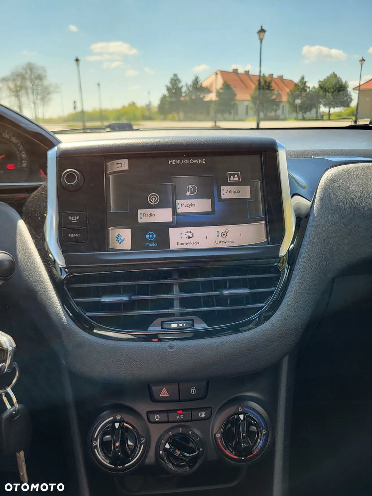 Peugeot 208 1.4 VTi Active - 19