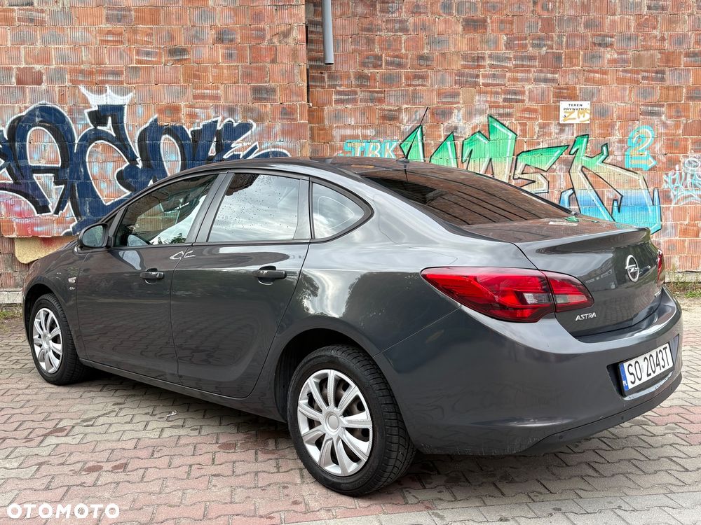Opel Astra 1.4 - 17