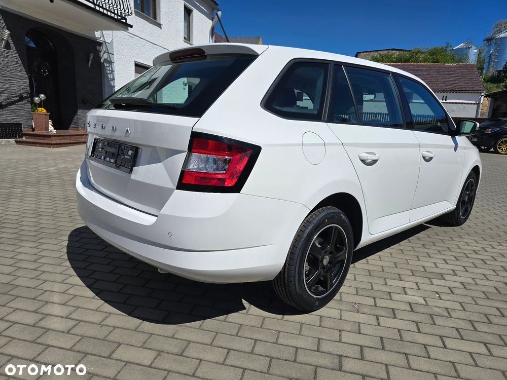 Skoda Fabia 1.0 TSI DSG Ambition - 8