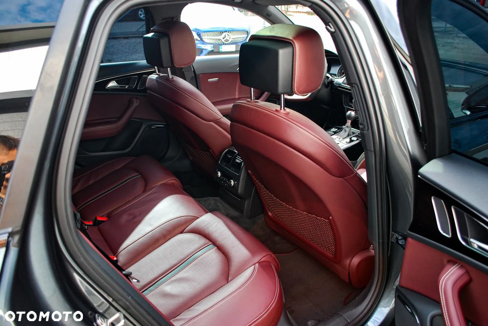 Audi RS6 Avant - 12