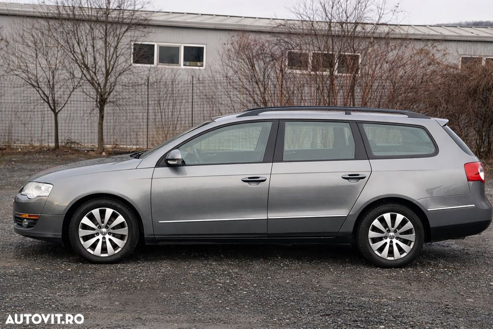 Volkswagen Passat 1.9 TDI DPF BlueMotion - 12