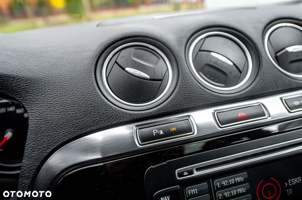 Ford S-Max 2.0 TDCi DPF Titanium X - 33