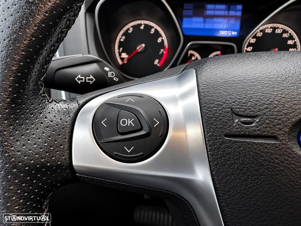 Ford Focus 2.0 EcoBoost ST c/ Pack Pele Desportiva - 30