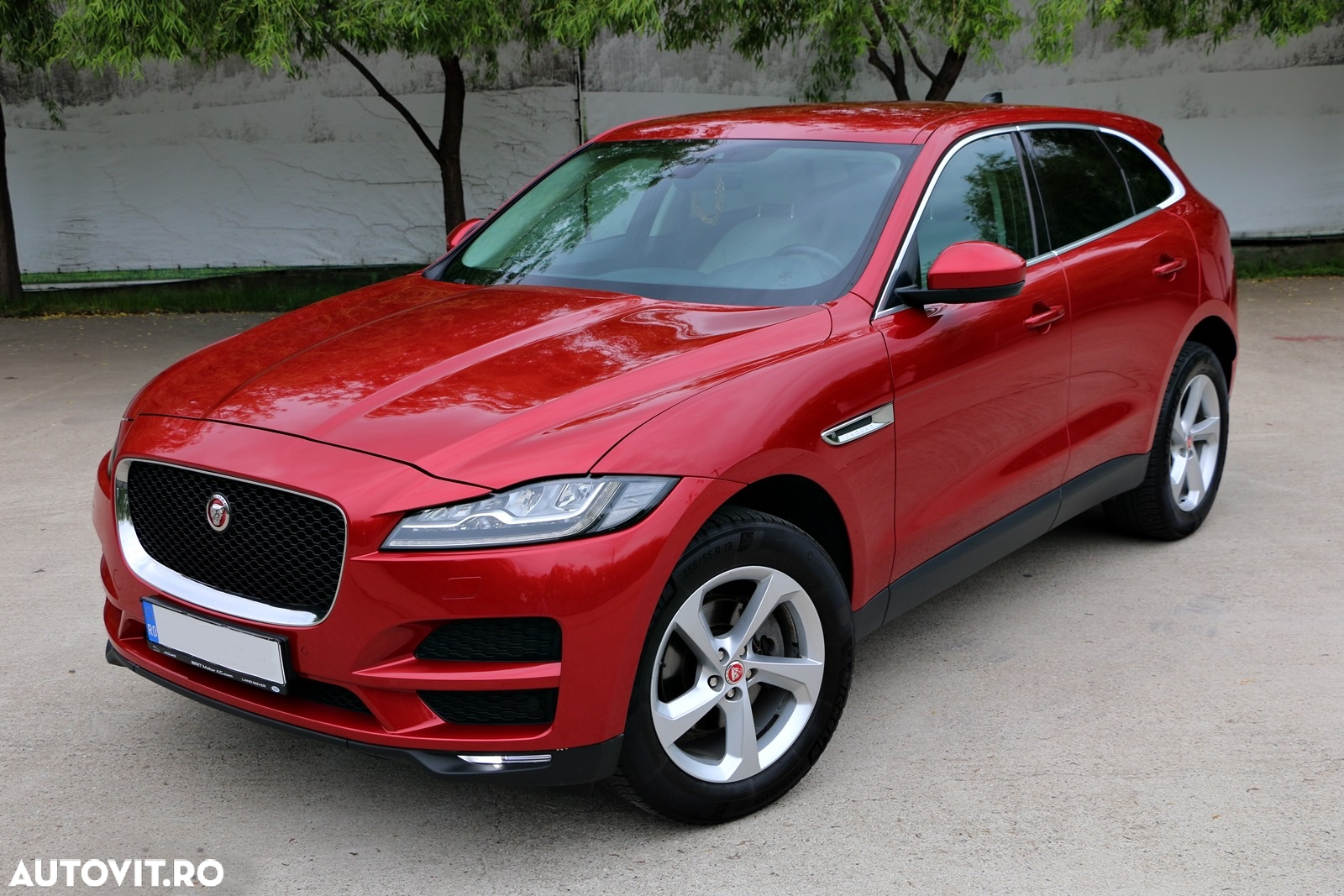 Jaguar F-Pace 20d AWD Pure - 16
