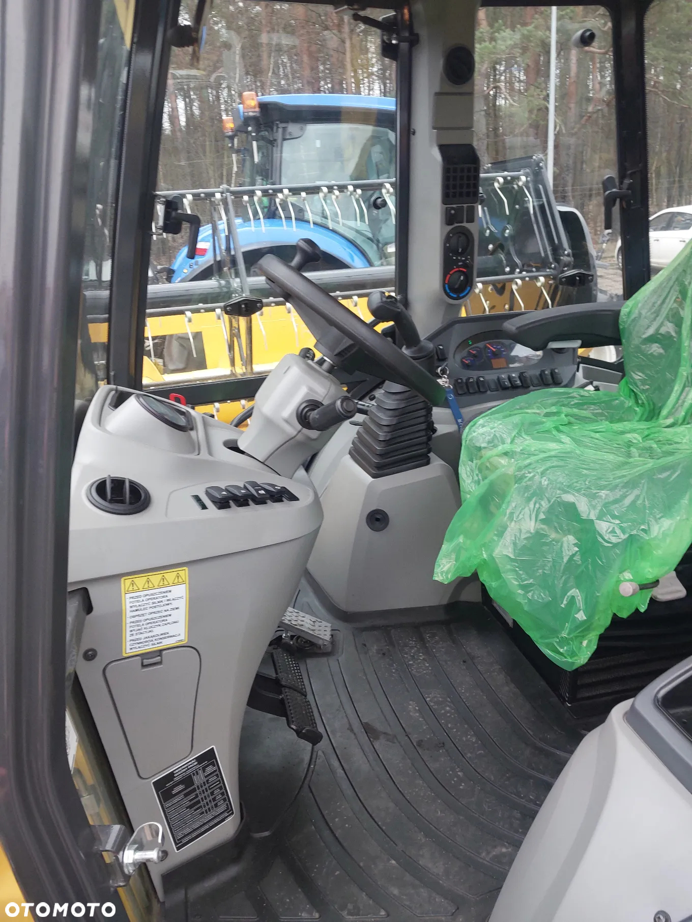 New Holland B115D - 4