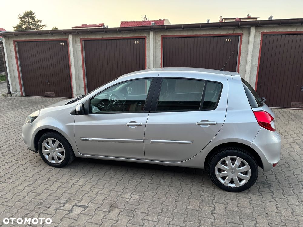 Renault Clio 1.2 16V TCE Alize Euro5 - 10
