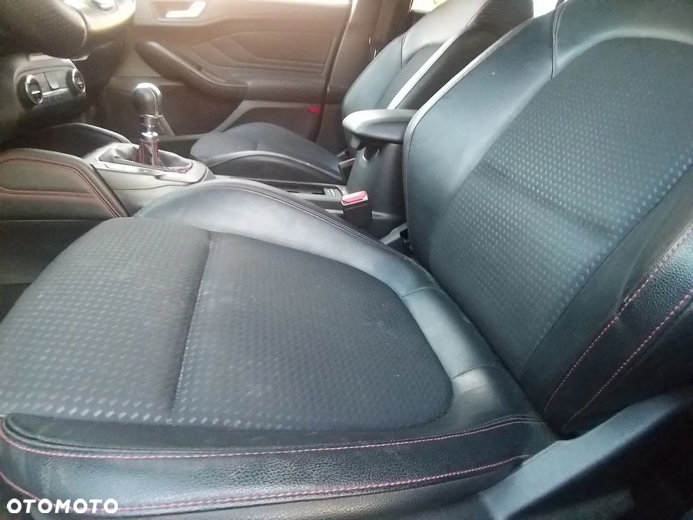 Ford Focus 1.0 EcoBoost ST-Line Business - 7