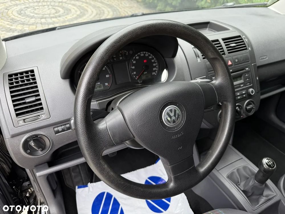 Volkswagen Polo 1.4 16V Trendline - 15