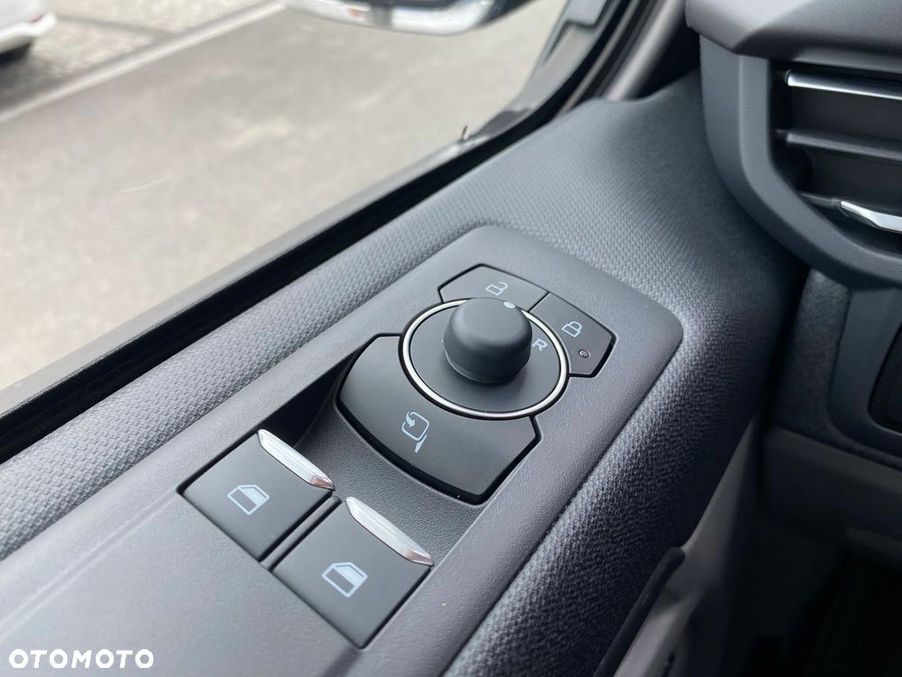 Ford Tourneo Custom 2.0 EcoBlue 320 L2 Titanium - 34