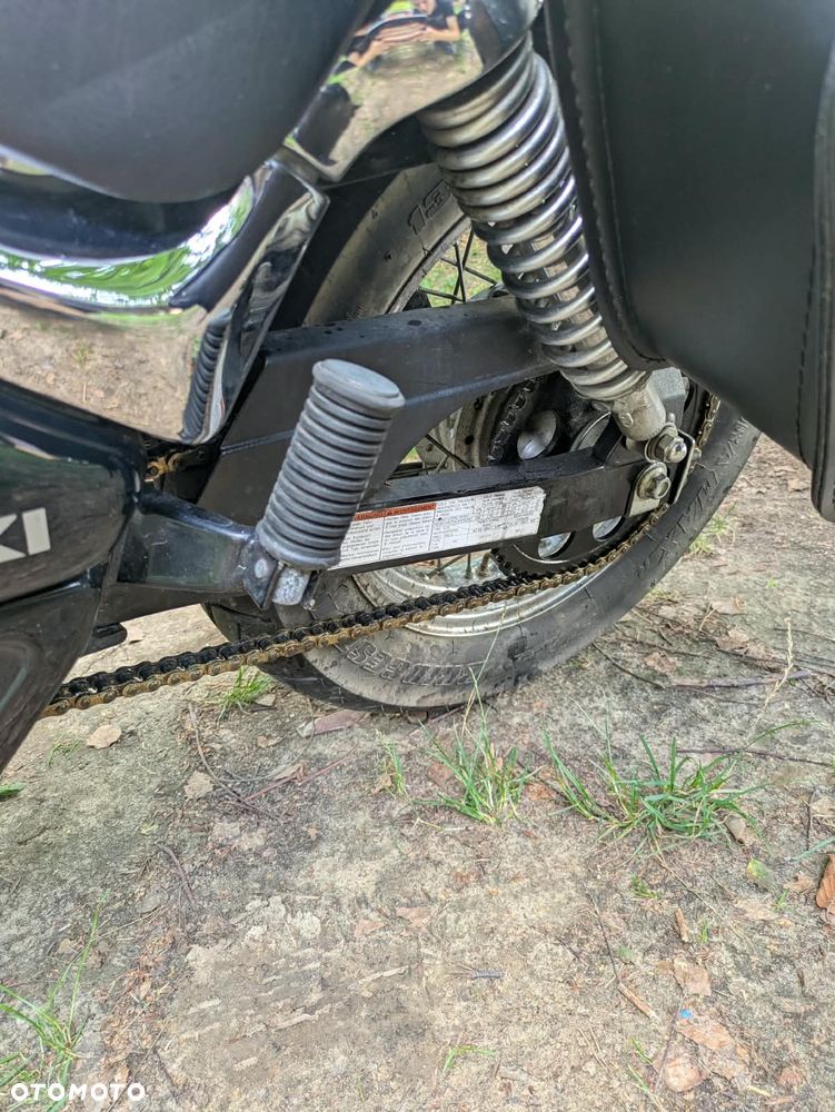 Suzuki Intruder - 11
