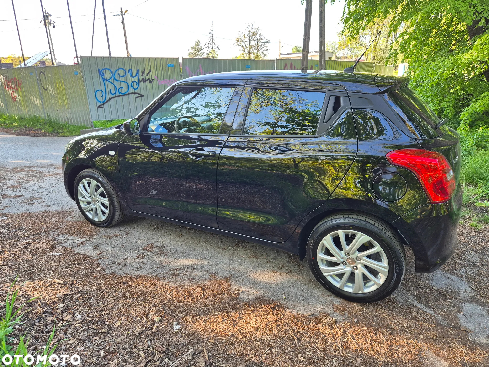Suzuki Swift 1.2 Dualjet SHVS Premium CVT - 24
