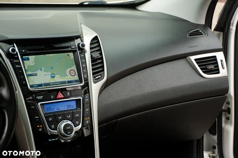 Hyundai i30 blue 1.6 CRDi Trend - 33