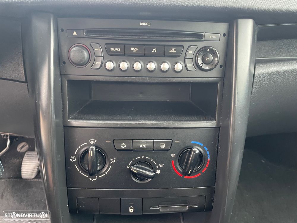 Peugeot 207 SW 1.6 HDi Outdoor - 12