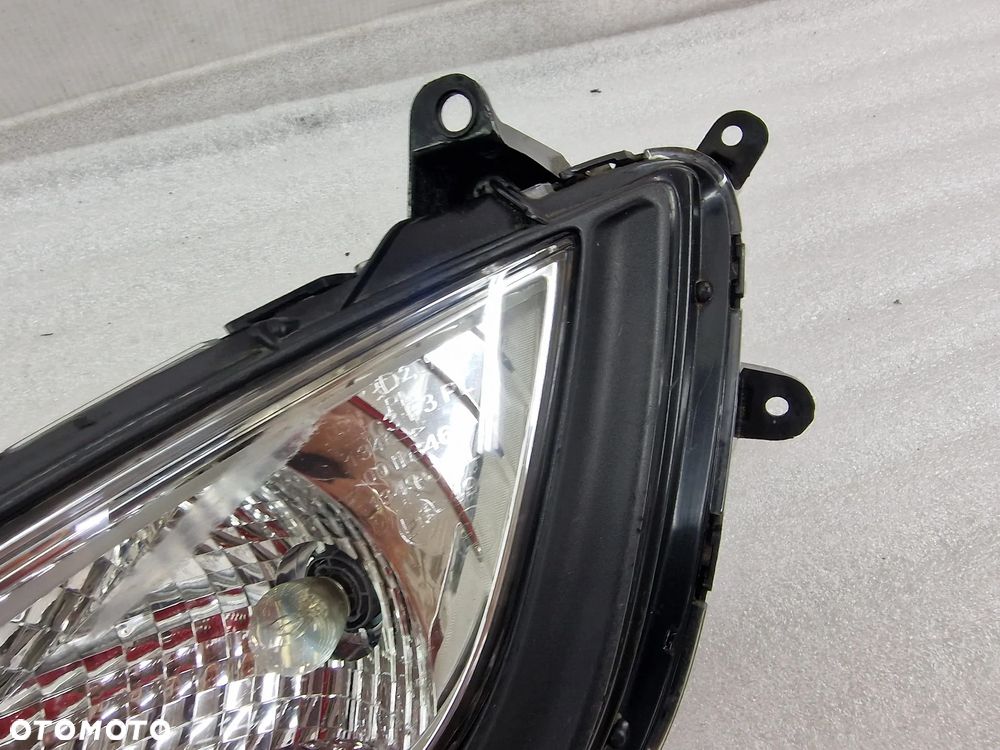 HYUNDAI i20 LIFT 12-15 LEWY HALOGEN + KRATKA BOCZNA , NR AUKCJI N214 - 5