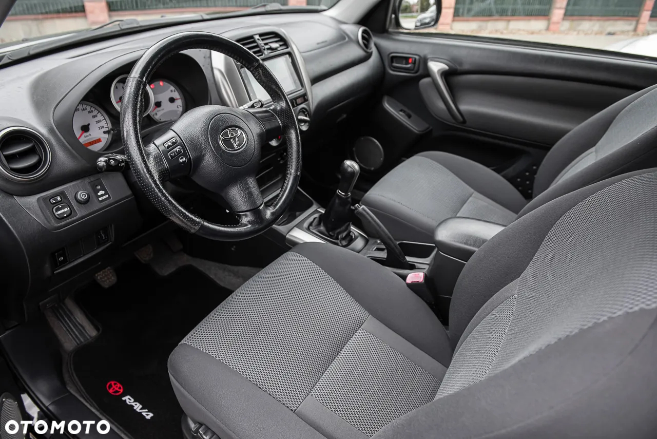Toyota RAV4 - 12