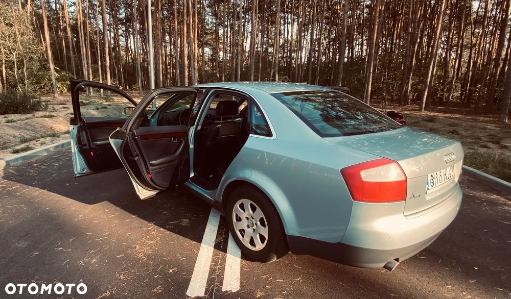 Audi A4 Limousine - 18