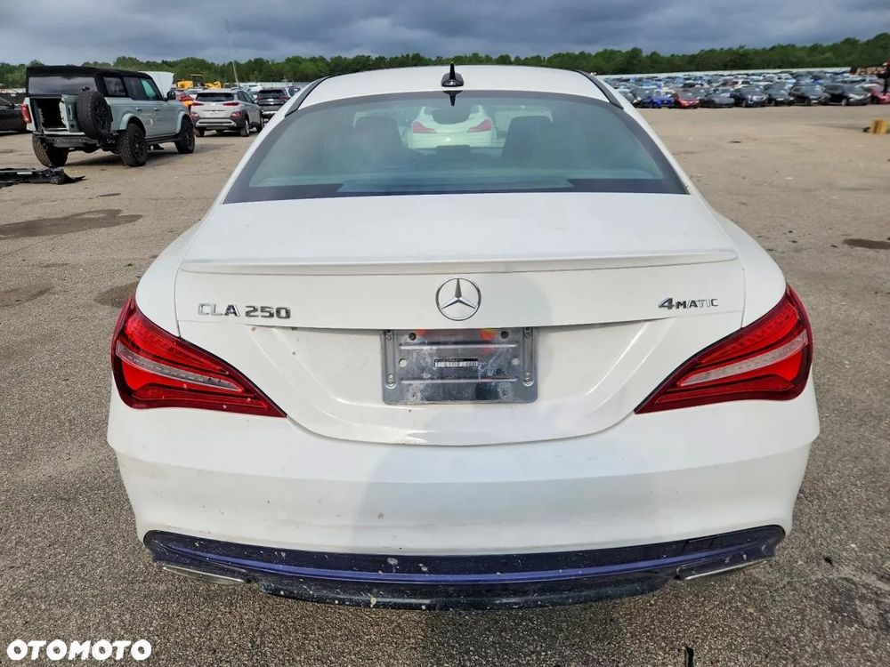 Mercedes-Benz CLA 250 4Matic 7G-DCT AMG Line - 6