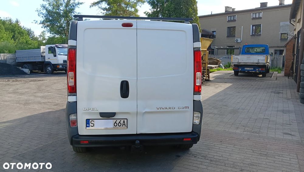 Opel Vivaro - 8