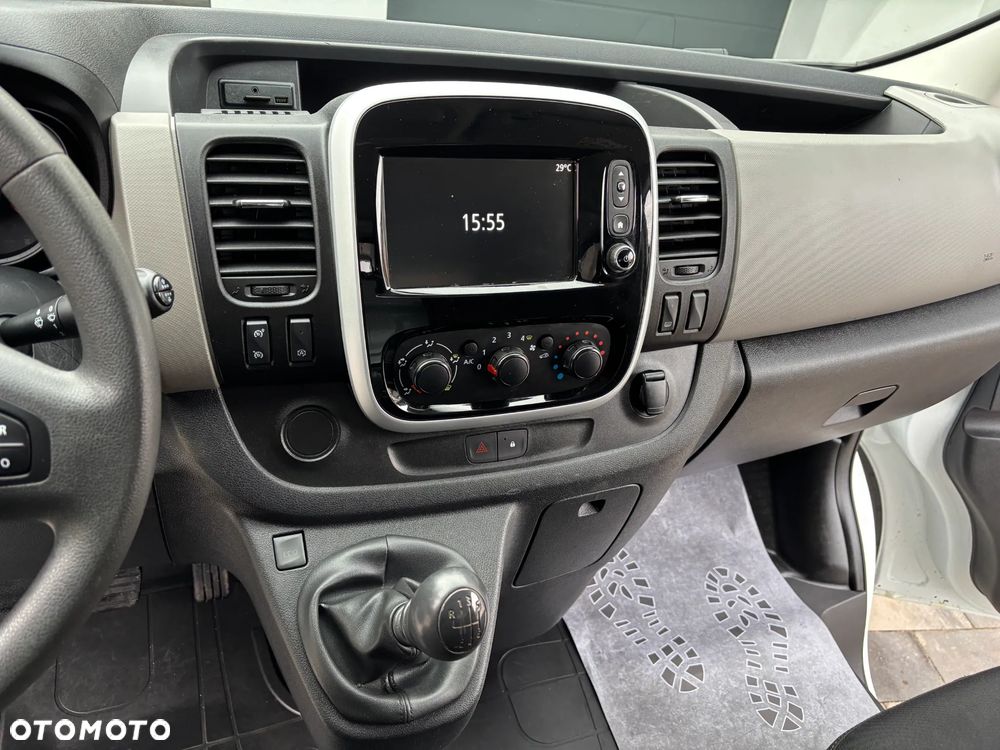 Renault Trafic - 26