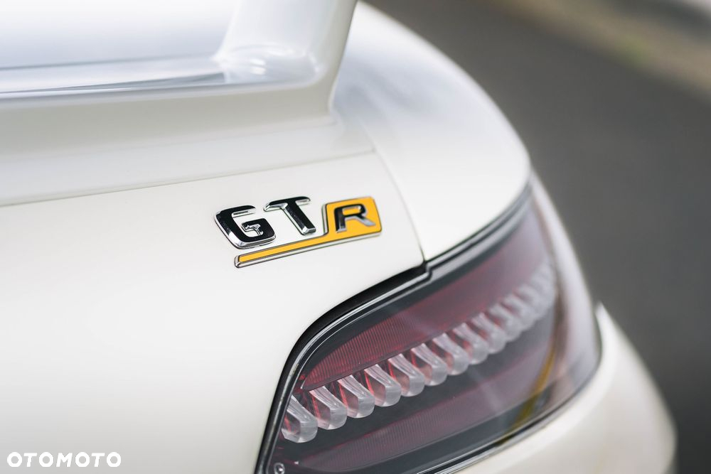 Mercedes-Benz AMG GT R - 10