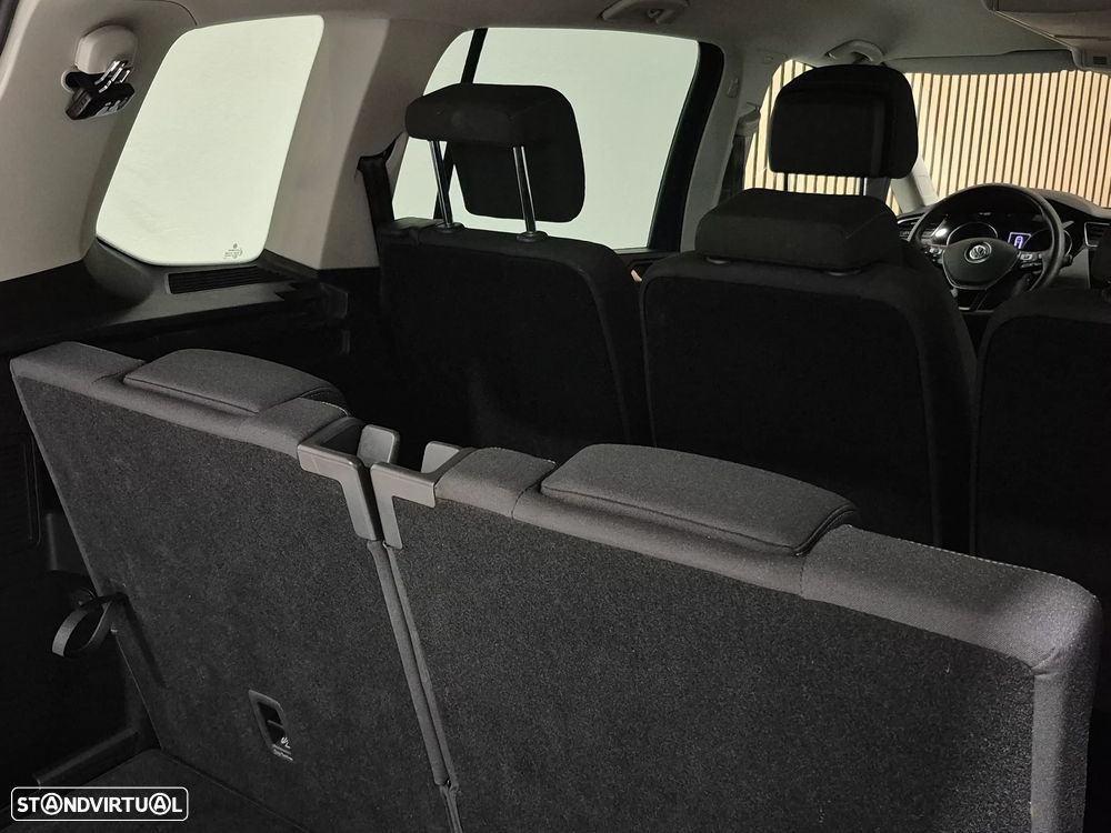 VW Touran 1.6 TDI Highline DSG - 37