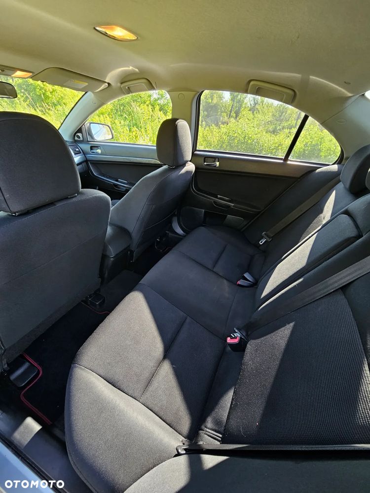 Mitsubishi Lancer 1.8 Intense LPG - 19