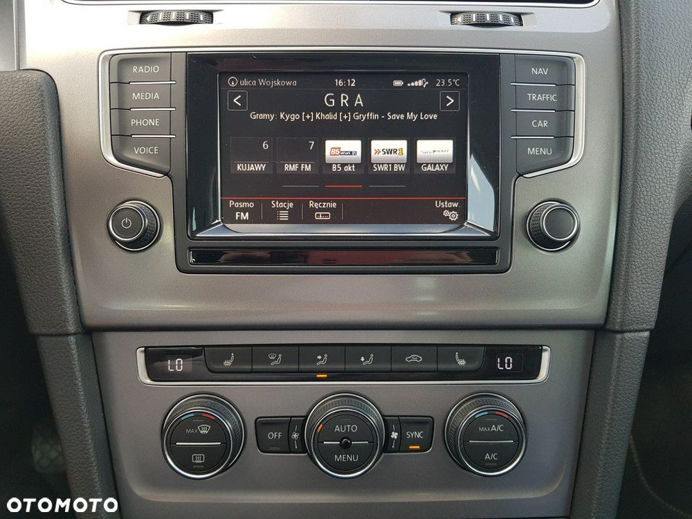 Volkswagen Golf 1.6 TDI BlueMotion Technology Lounge - 19