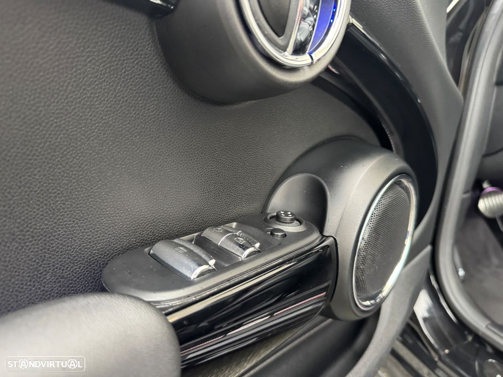 MINI Cabrio John Cooper Works Auto Desportiva - 47