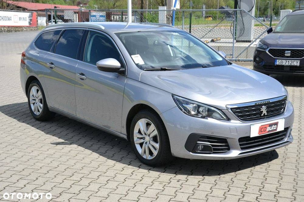 Peugeot 308 - 1