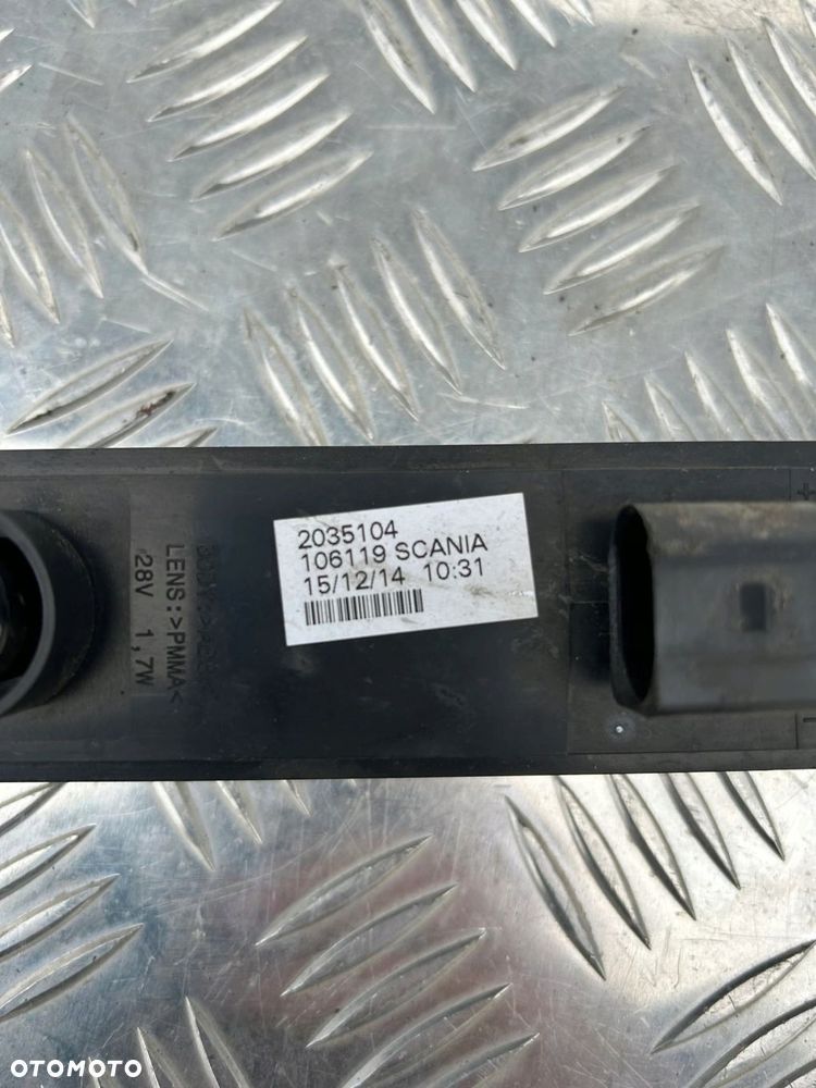 LAMPA LAMPKA OBRYSOWA SCANIA R - 2