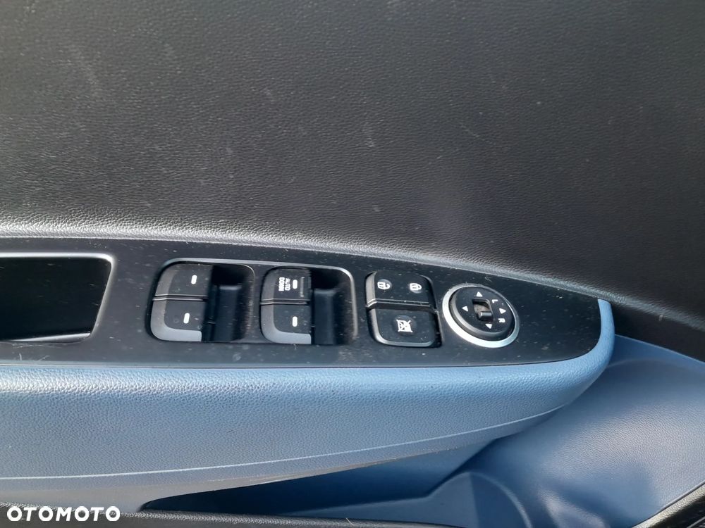 Hyundai i10 1.0 blue Select - 25