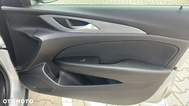 Opel Insignia 2.0 CDTI Exclusive S&S - 27