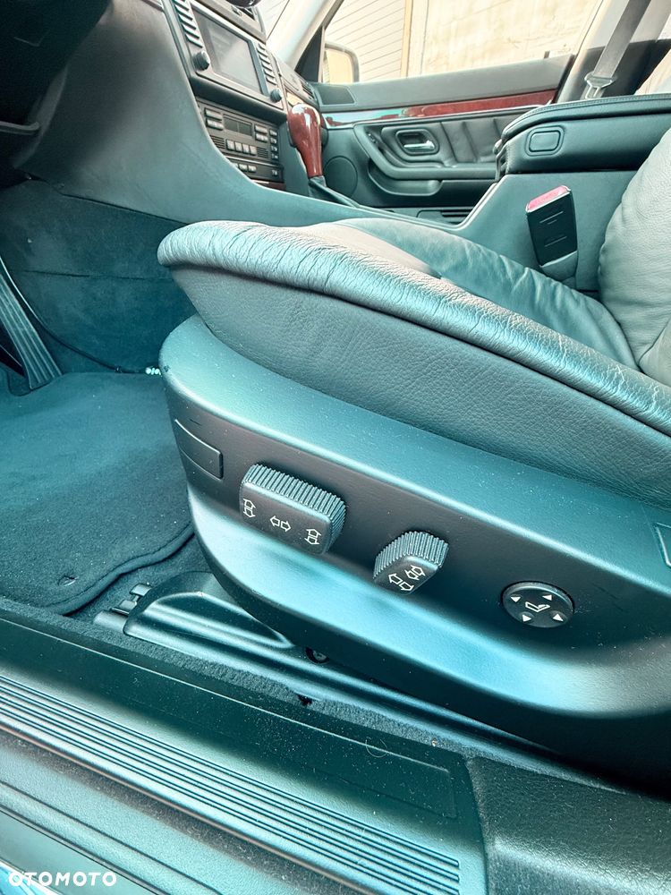 BMW Seria 7 740i - 19