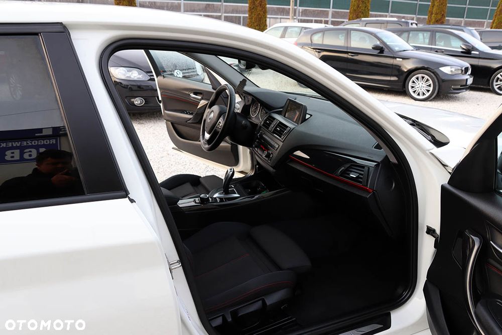 BMW Seria 1 116i Sport Line - 22