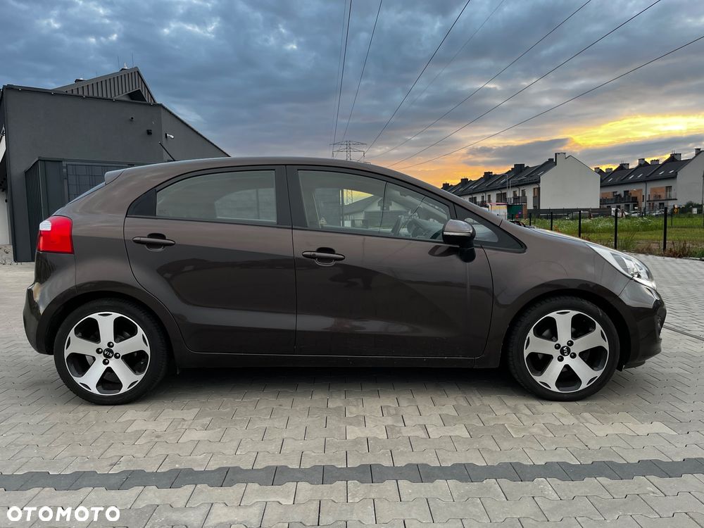Kia Rio - 6