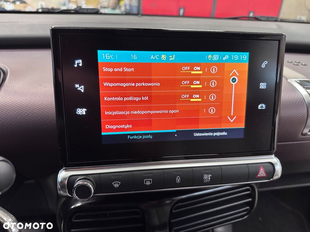 Citroën C4 Cactus BlueHDi 120 Stop&Start EAT6 Shine - 29
