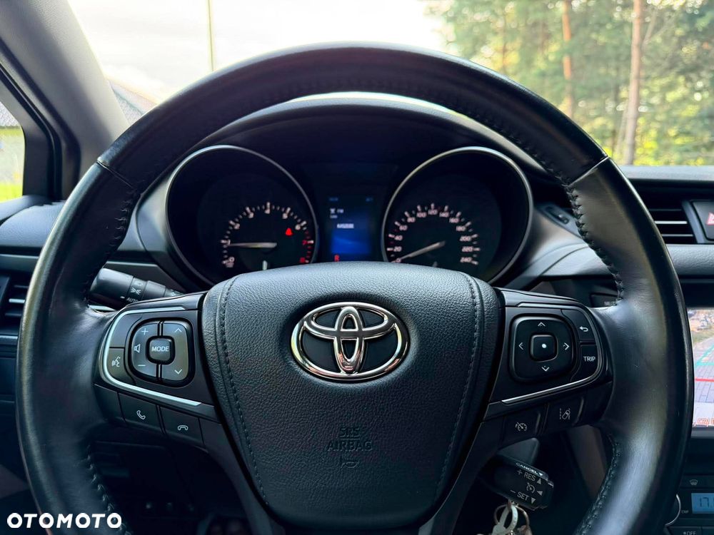 Toyota Avensis 1.8 Premium MS - 22