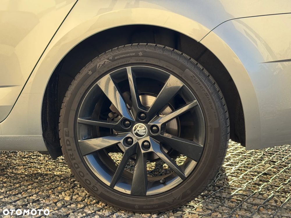 Skoda Octavia 2.0 TDI Drive DSG - 8