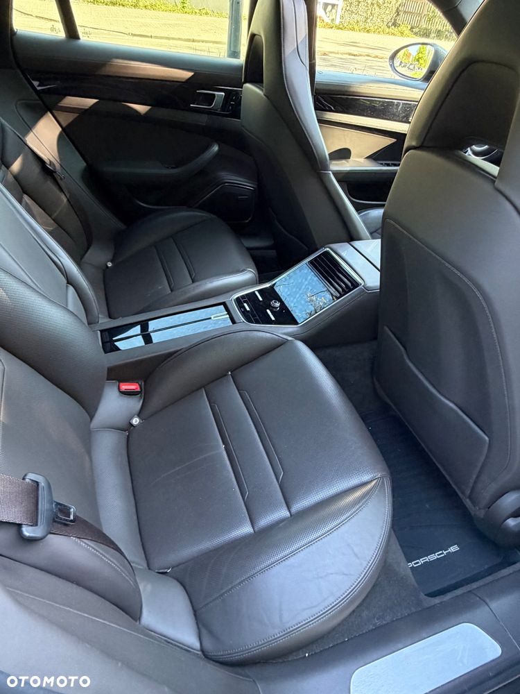 Porsche Panamera 4 - 14