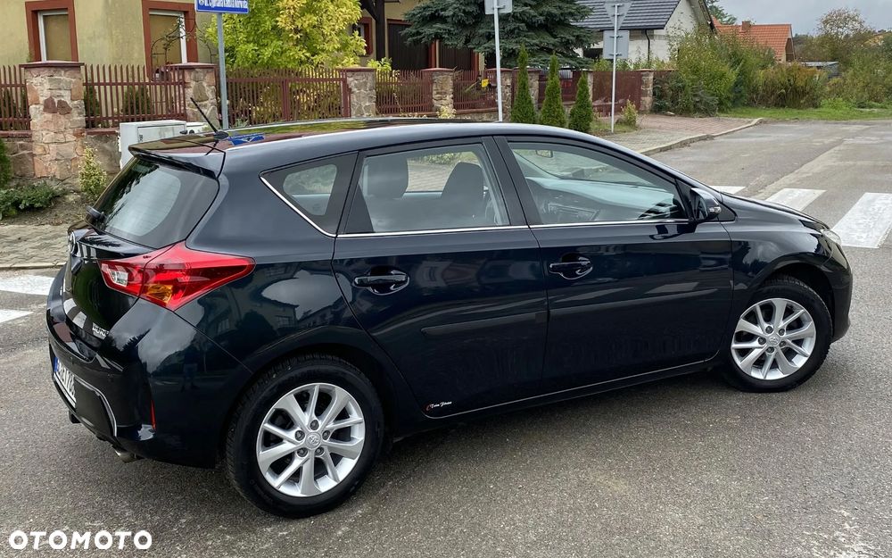 Toyota Auris 1.6 Executive - 11