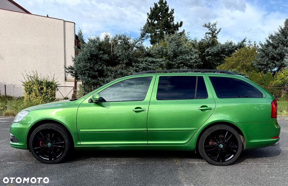 Skoda Octavia 2.0 TDI DPF RS - 9