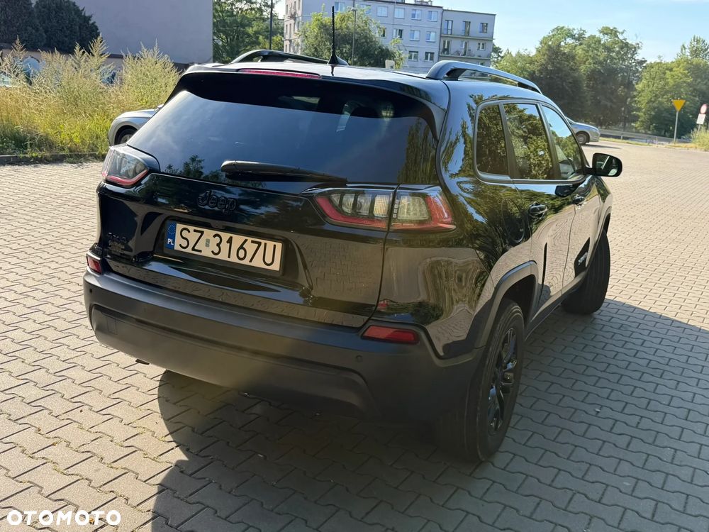 Jeep Cherokee - 10