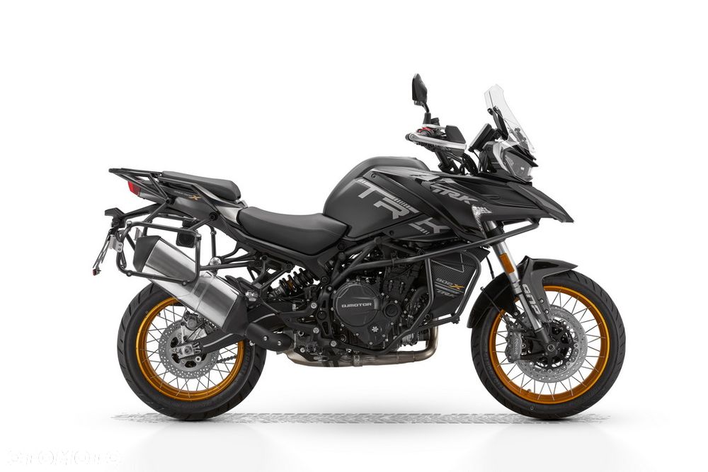 QJMOTOR SRT900SX - 31