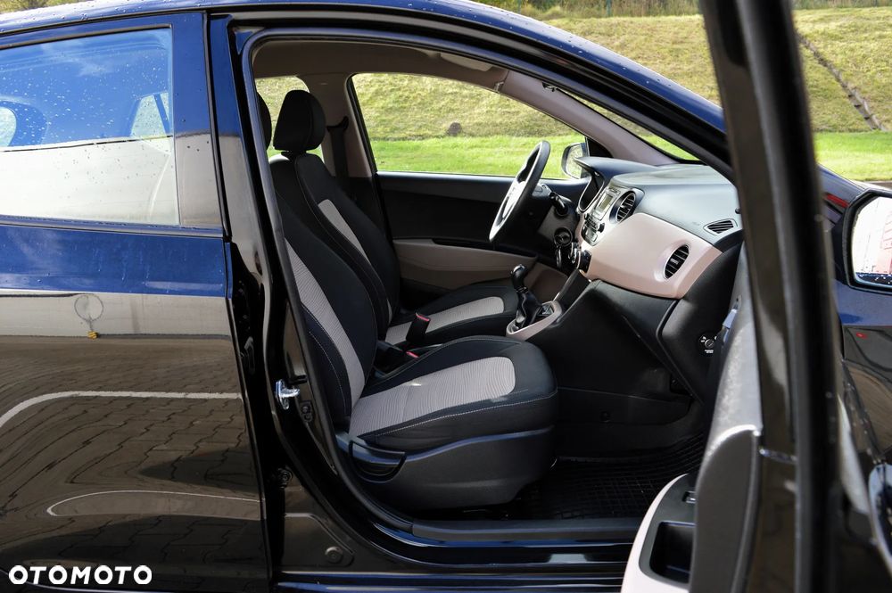Hyundai i10 1.0 BlueDrive Comfort - 11
