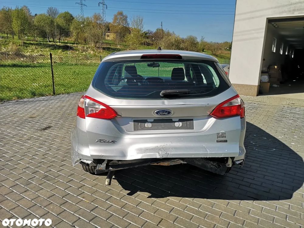 Ford Focus 1.6 TDCi DPF Ambiente - 7