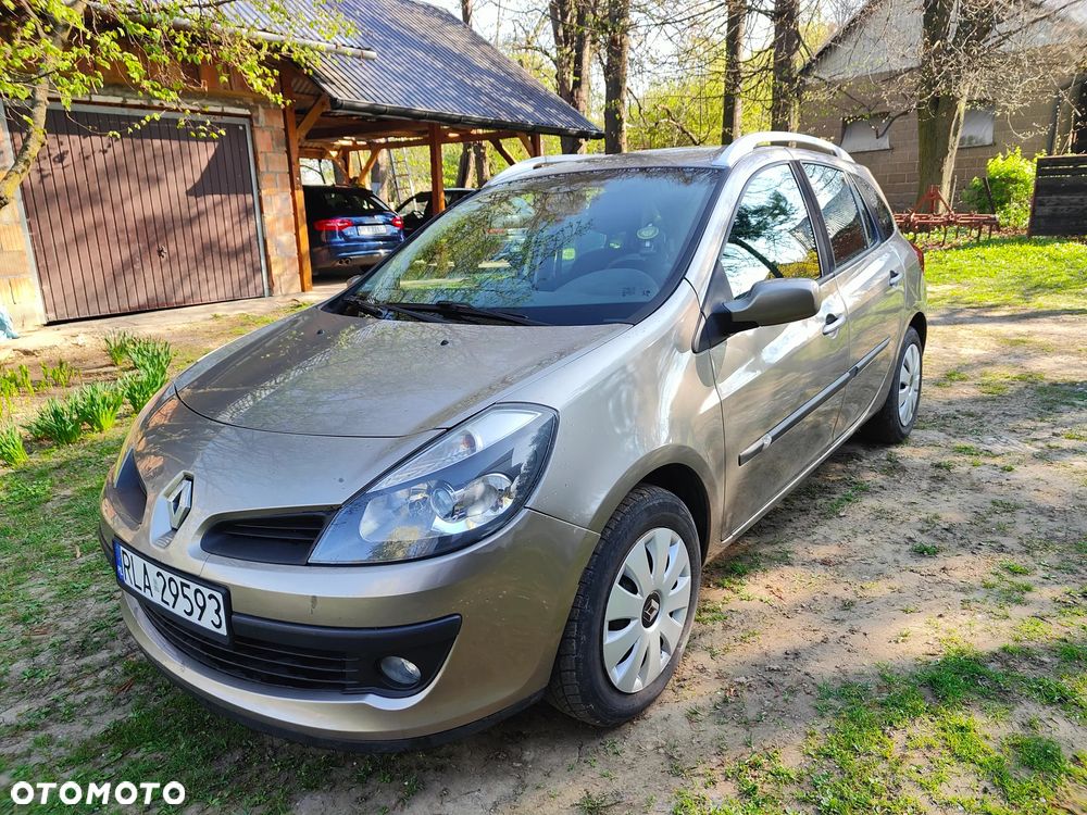 Renault Clio - 1